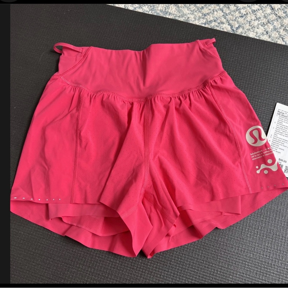 lululemon athletica Pink lip gloss size 6 Shorts High-Waisted Lightweight Nulux